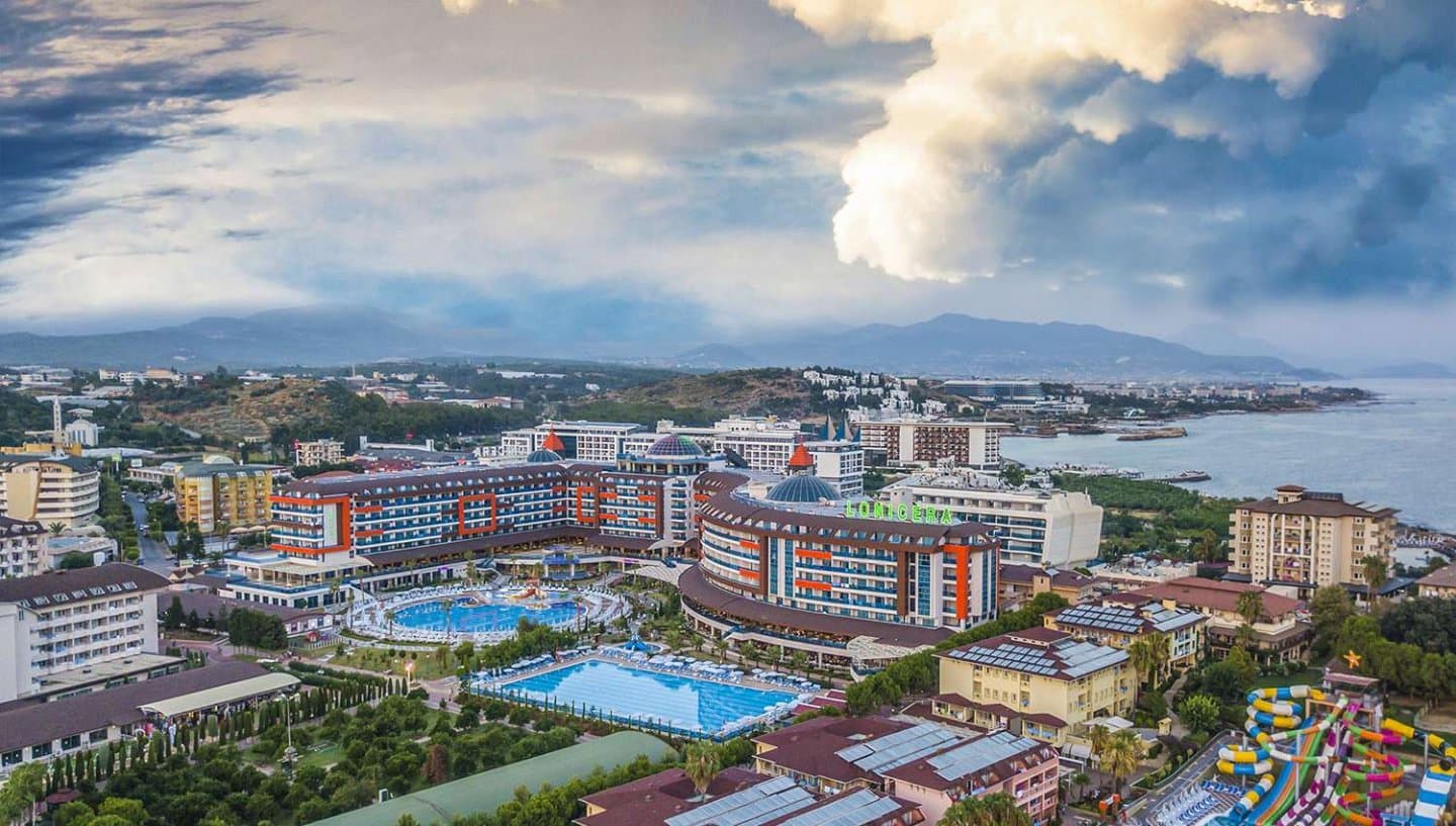 Lonicera World Hotel